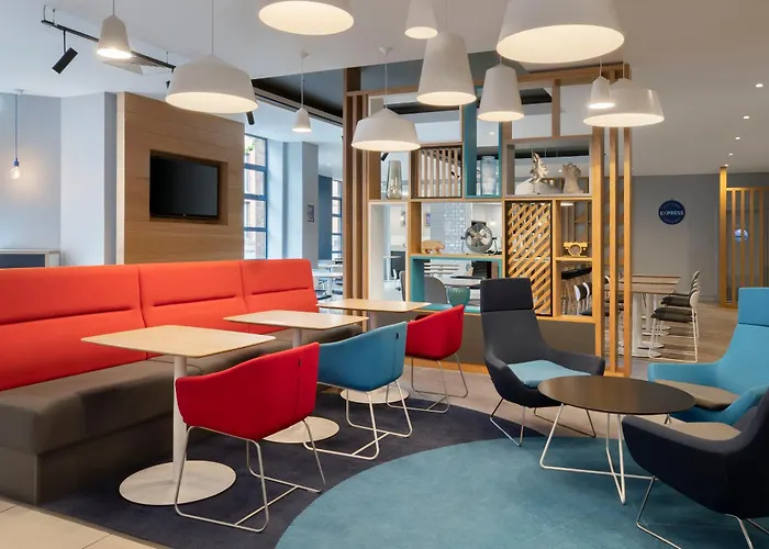 Holiday Inn Express Belfast City By Ihg