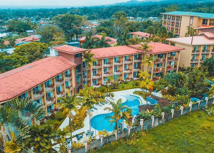Hotel with pool: Hotel Magic Mountain