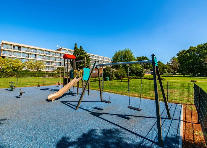 3 sterren hotel: Arena Hotel Holiday