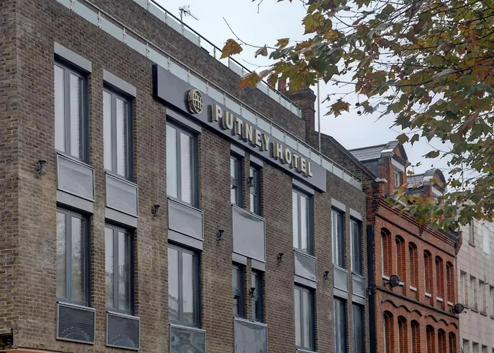 Putney Hotel