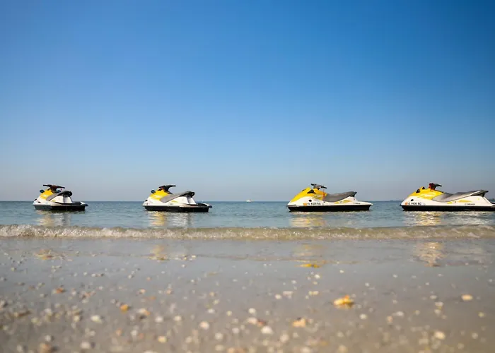 Central hotel: Pink Shell Beach Resort & Marina