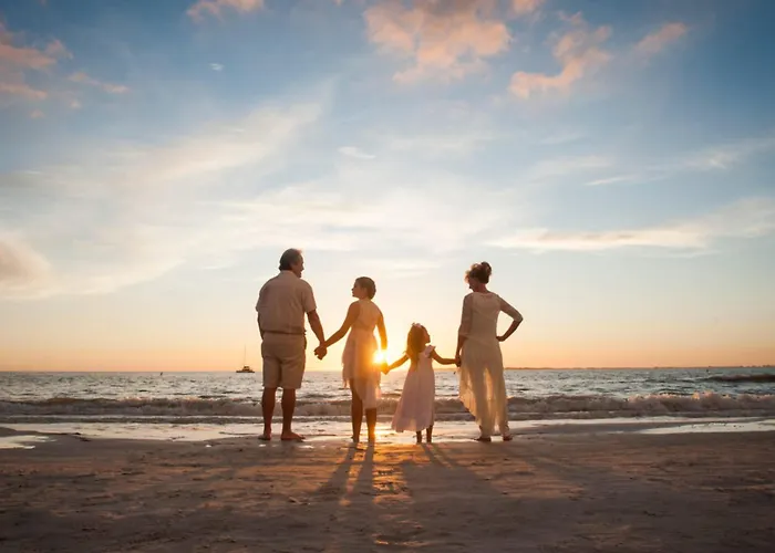 Central hotel: Pink Shell Beach Resort & Marina