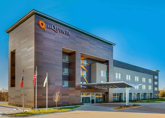 Beach hotel: La Quinta Inn & Suites By Wyndham Lewisville