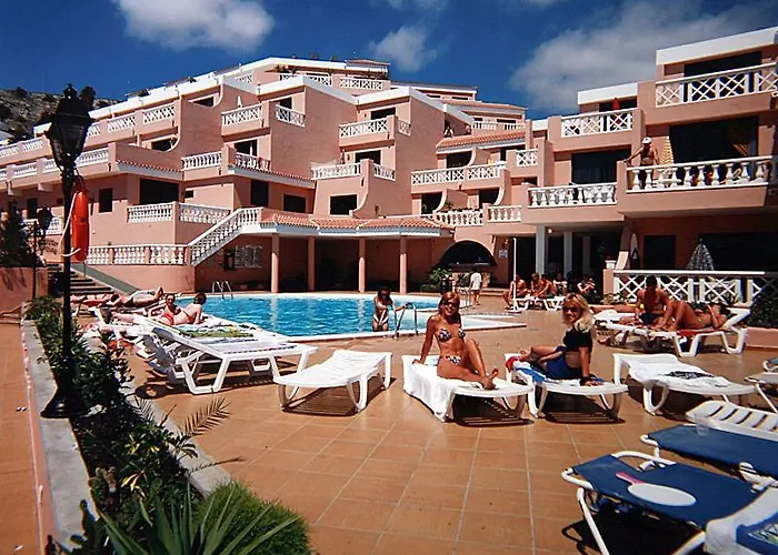 Paradise Court Aparthotel