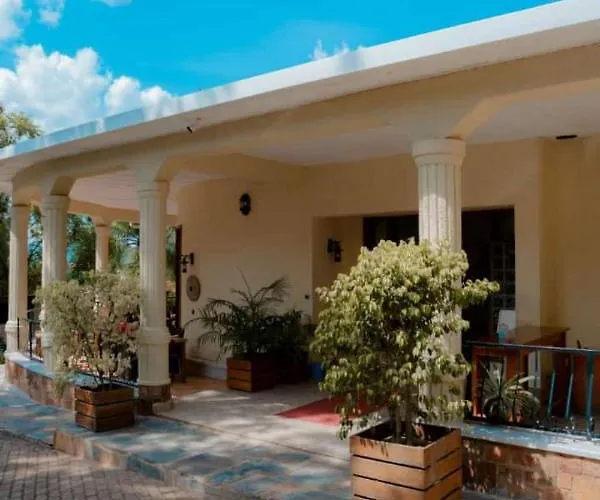 Airport Hotel: Select Boutique Hotel Kigali