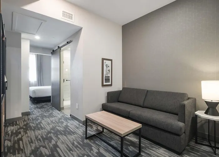 Sandman Signature Fort Worth Downtown Hotel