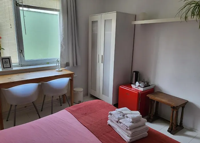 B&B: The Rooms Upstairs & Downstairs