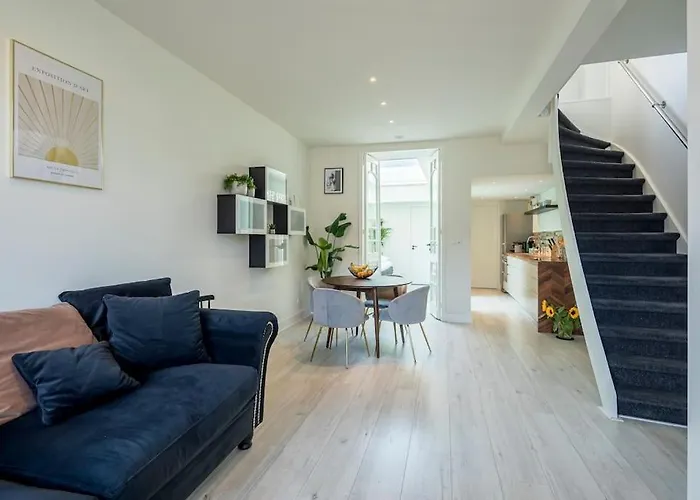 Cabine: Luxury City Home Alkmaar nearby Amsterdam.