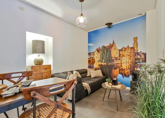 Huswell - Charming Getaway In The Historical City Center