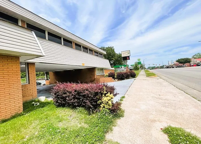 Motel: Palmetto Inn & Suites By Oyo Orangeburg