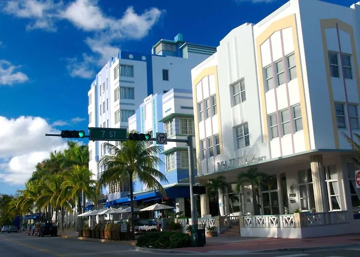 Miami Beach hotels near Collins Avenue