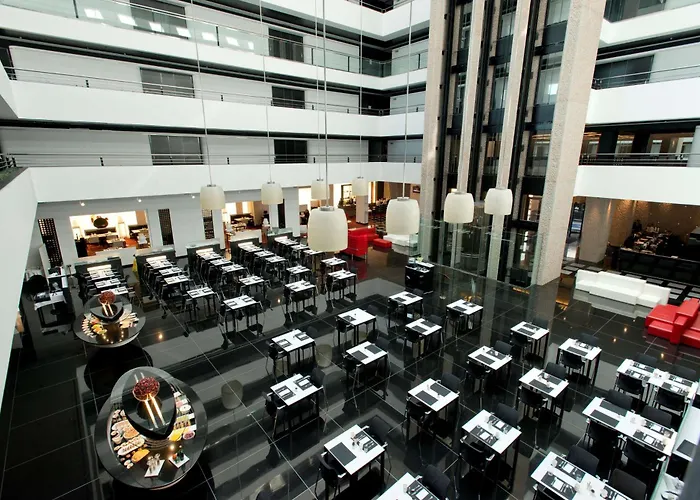 Beach hotel: Hilton Madrid Airport