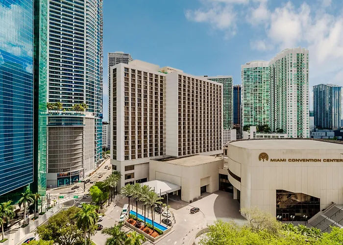 Miami hotels near Marlins Park