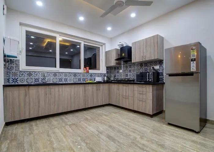 Vacation rental: Euphoria Luxury Villa - 5Bhk - Private Pool - Jacuzzi, Baga