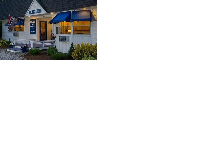 Motel: Schooner Bay Motor Inn