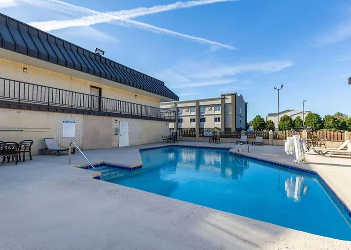 Family Hotel: Days Inn By Wyndham Florence/I-95 North