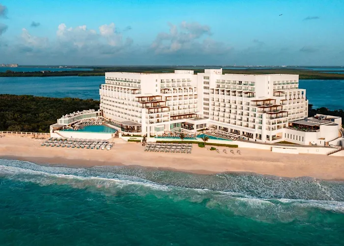 Playa del Carmen Hotels near Cancun Airport (CUN)
