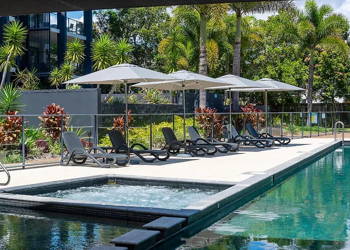 5 star hotel: The Bay Apartments