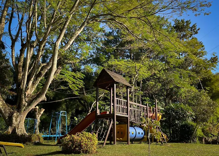 Pet Friendly hotel: Puri Setiabudhi