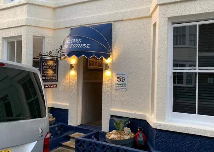 Luxury hotel only: Cunard Guest House