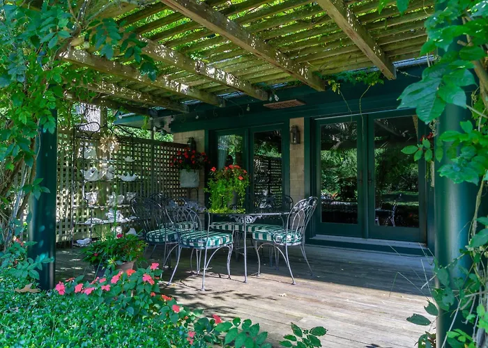 Beach hotel: Cedar Crest Retreat