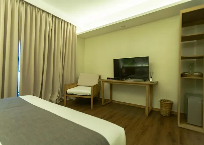 3 star hotel: Isla Amara Resort