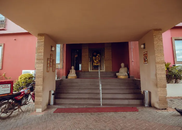 Airport Hotel: Noble House Hotel