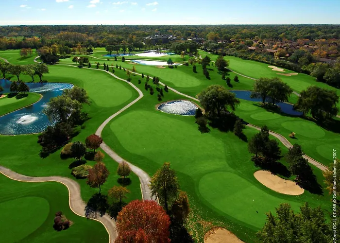 Luxury hotel only: Hilton Chicago Oak Brook Hills Resort & Conference Center