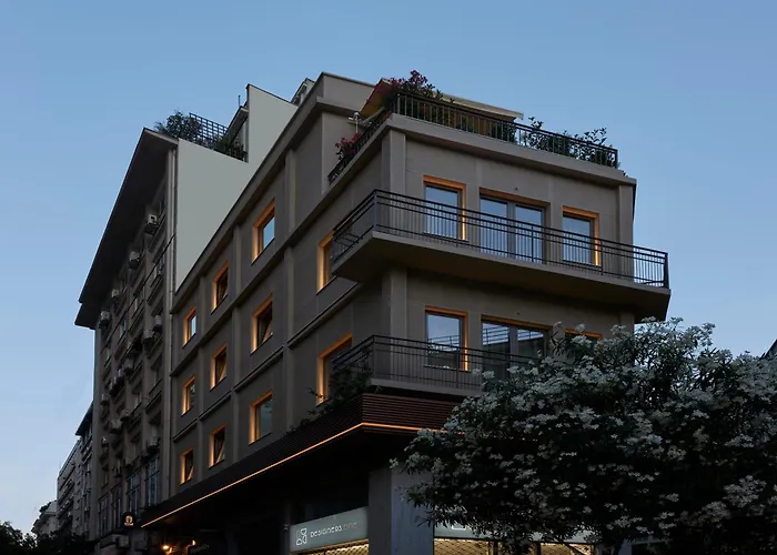 Dwell - Elegant City Stay