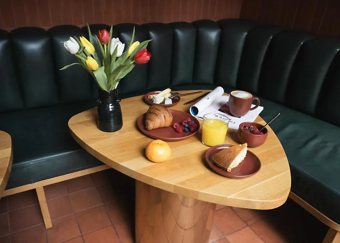 Central hotel: Hotel Ami - Orso Hotels