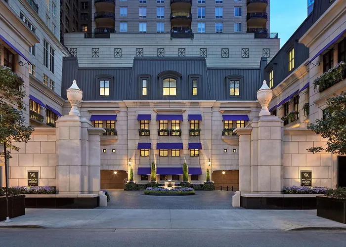 Chicago hotels near Grant Park