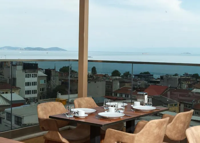 Pet Friendly hotel: Istanbul Old City Beyazid Belmond Hotel