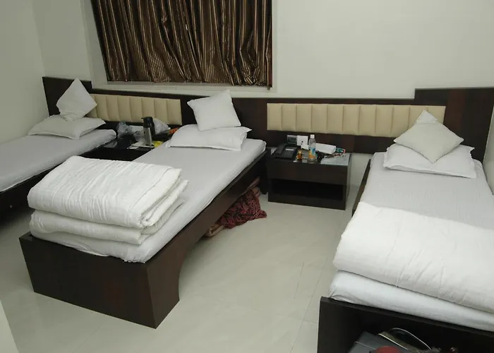 Hotel Causeway, Colaba