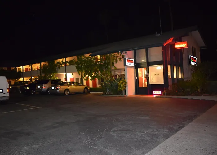 Motel: Rose Garden Inn