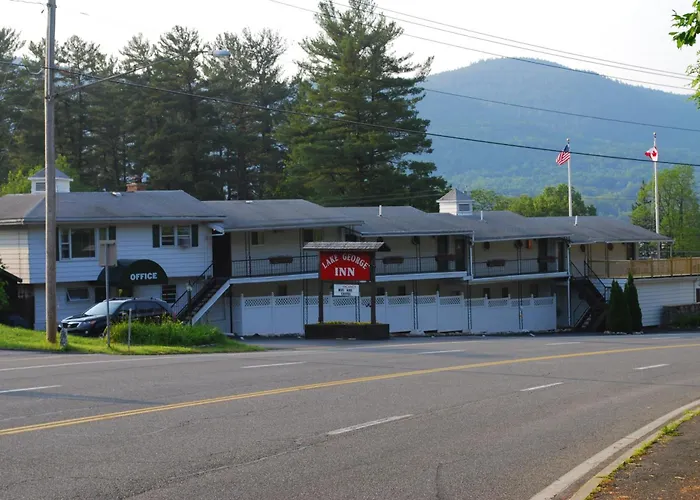 Motel: The Lake George Inn
