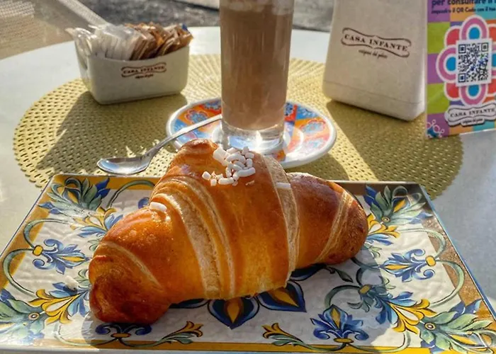 Family Hotel: Dreaming Of Naples