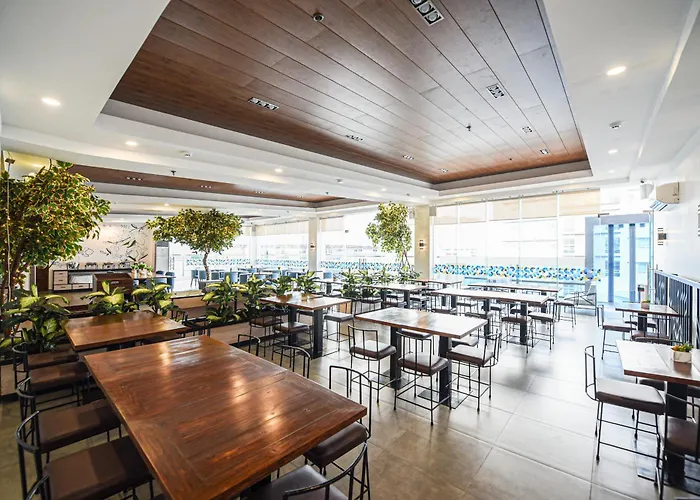 Cheap hotel: Figtree Hotel