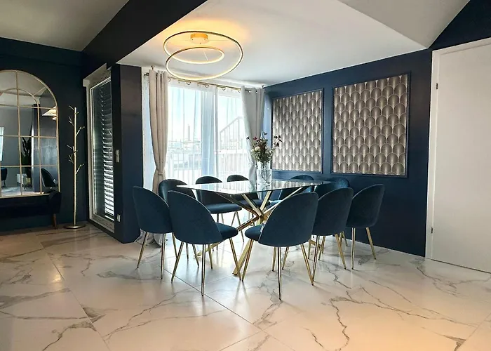 Resort: Very Central, 5 Min To City Center, Self Check In