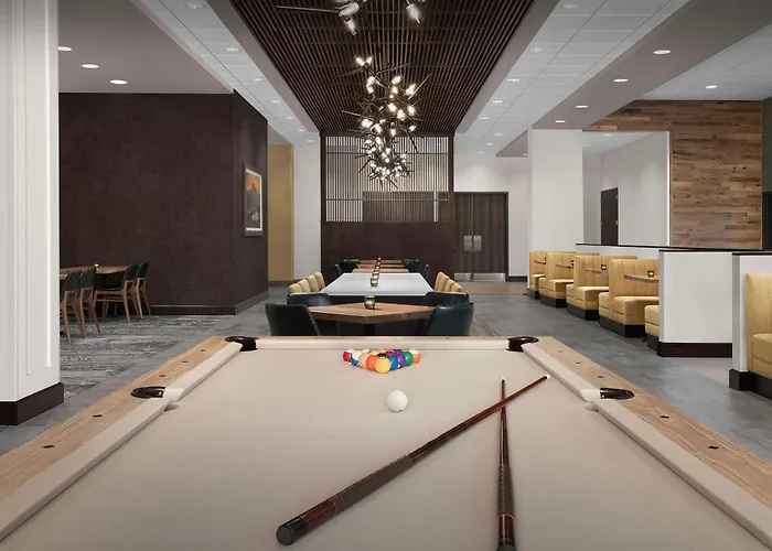 Hotel near College: Embassy Suites By Hilton Portland Hillsboro, Oregon