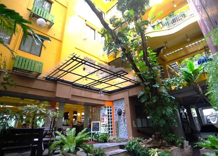 Luxury hotel only: Sourire At Rattanakosin Island Hotel