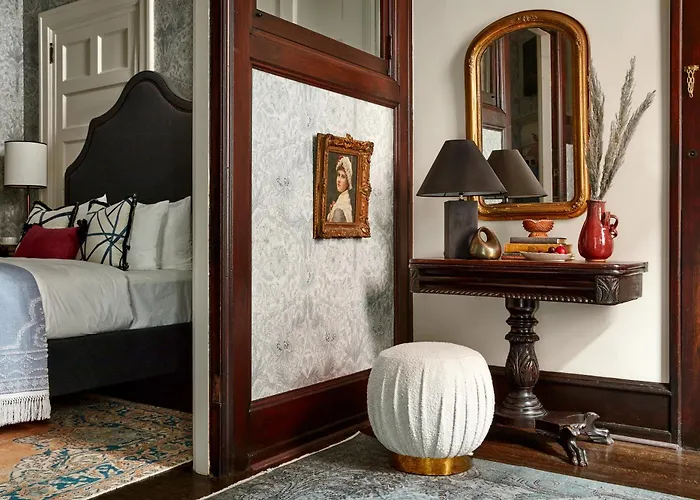 Family Hotel: Guild House Hotel