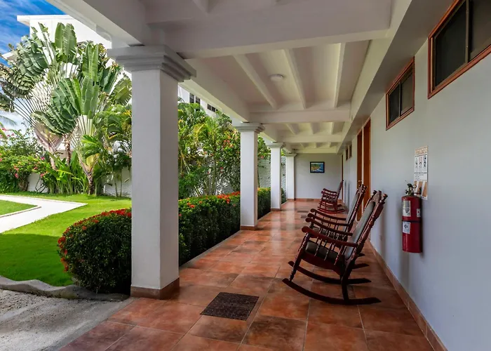 Luxury hotel only: Jaco Laguna Resort & Beach Club