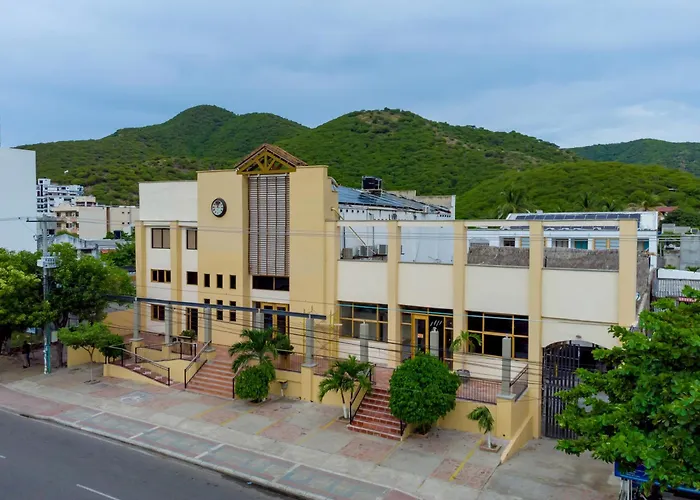 Cheap hotel: Hotel Sansiraka Suites By Geh Suites