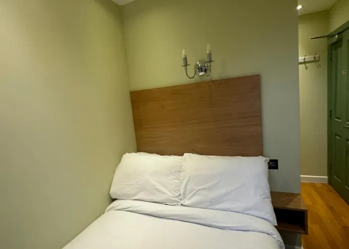 Guest house: Matheson Olympia Hotel