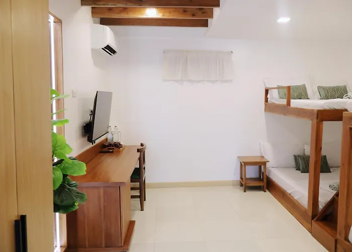 Senare Boracay Hotel