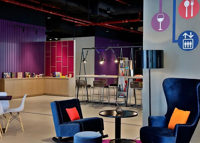 Hotel with view: Aloft Dubai Airport