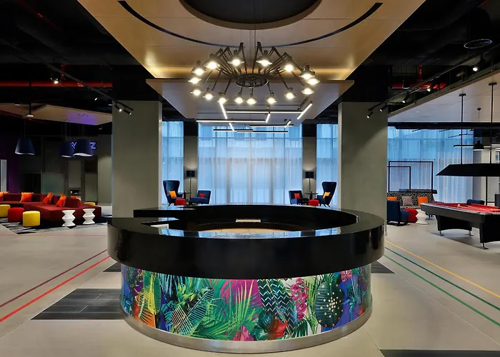 Hotel with view: Aloft Dubai Airport