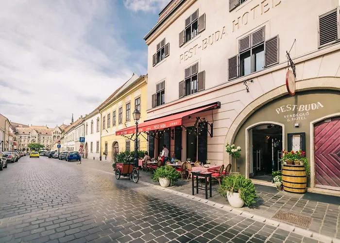 Family Hotel: Pest-Buda Design Hotel