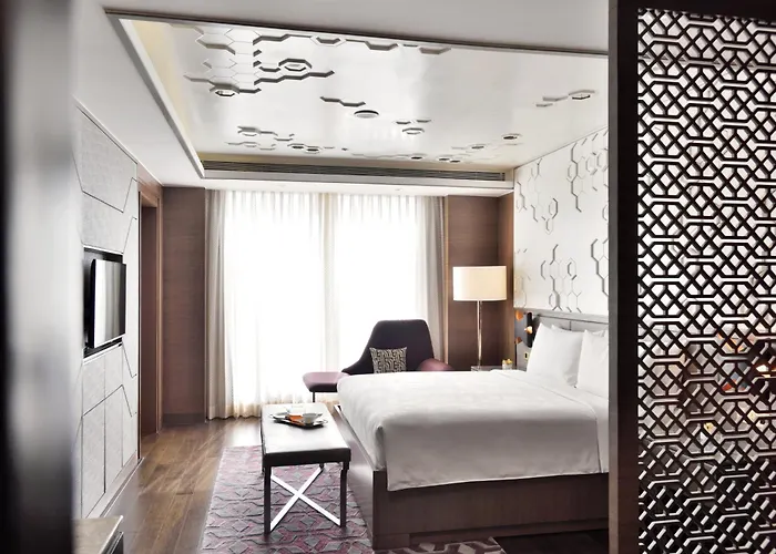 Boutique hotel only: Jw Marriott Mumbai Sahar Airport