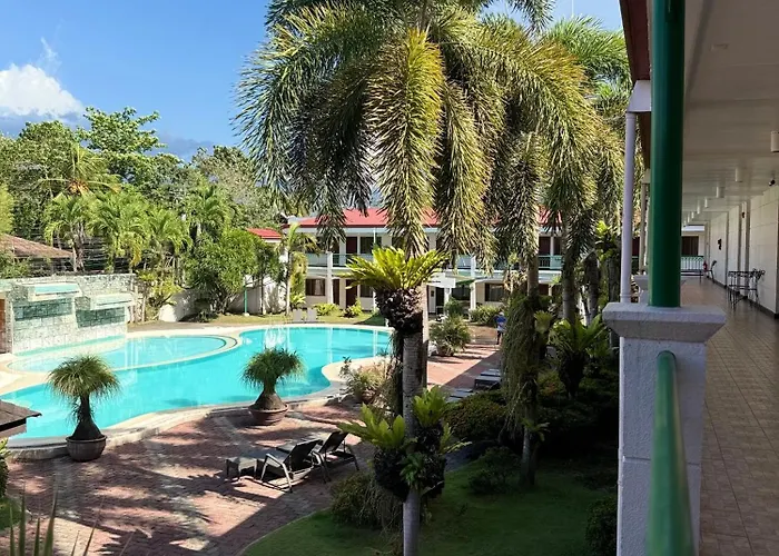 Central hotel: Dottie'S Place Hotel & Restaurant